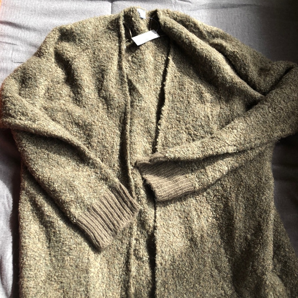 Super soft Aerie sweater. NWT